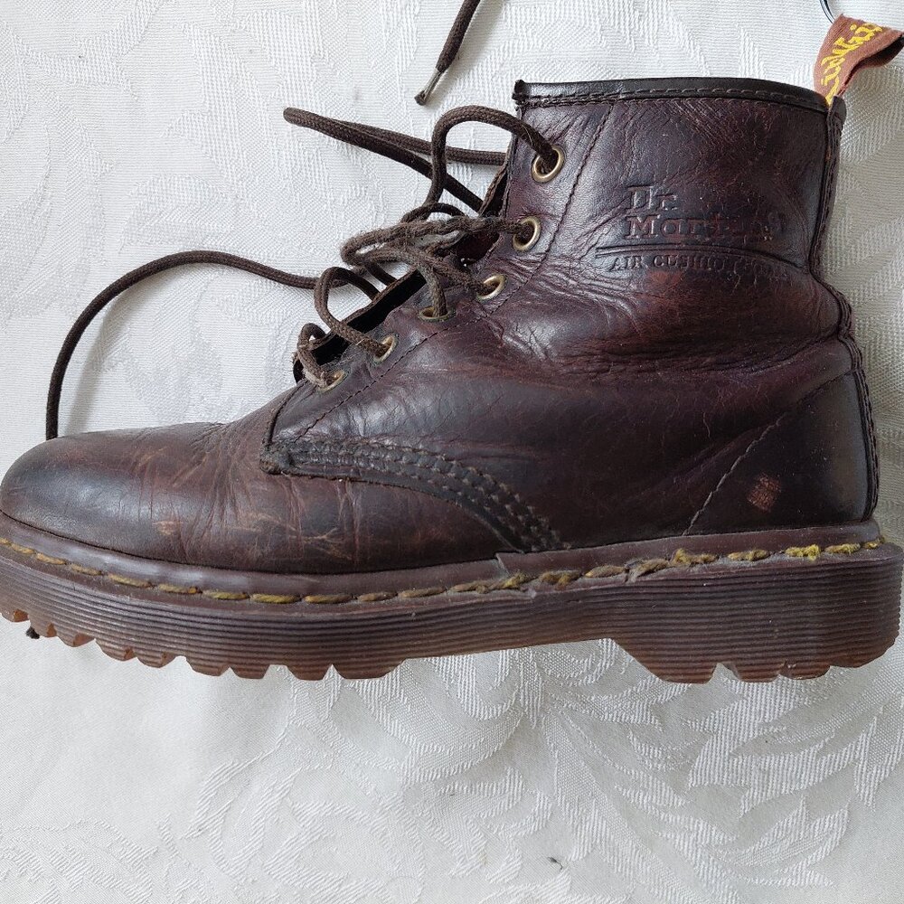 Vintage DR.MARTENS Women UK4/US6 101 6-eye Leather Ankle Boots Made in England